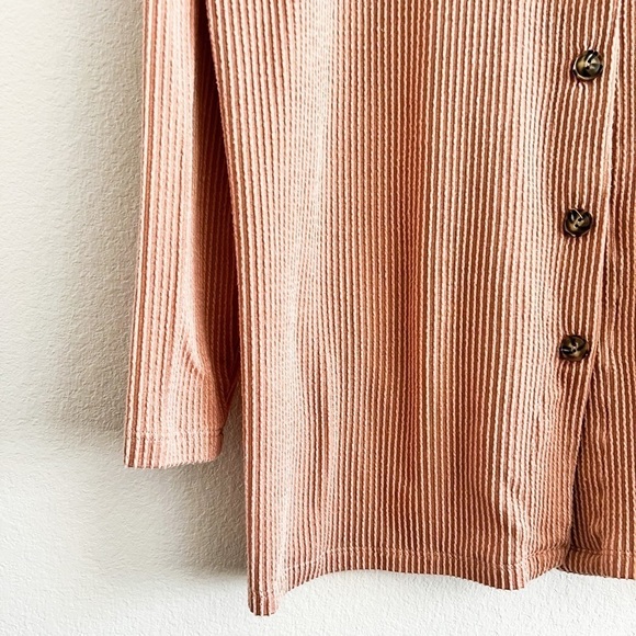 Tres Bien Rose Colored Ribbed Long Sleeve Button Up Blouse - Picture 4 of 6